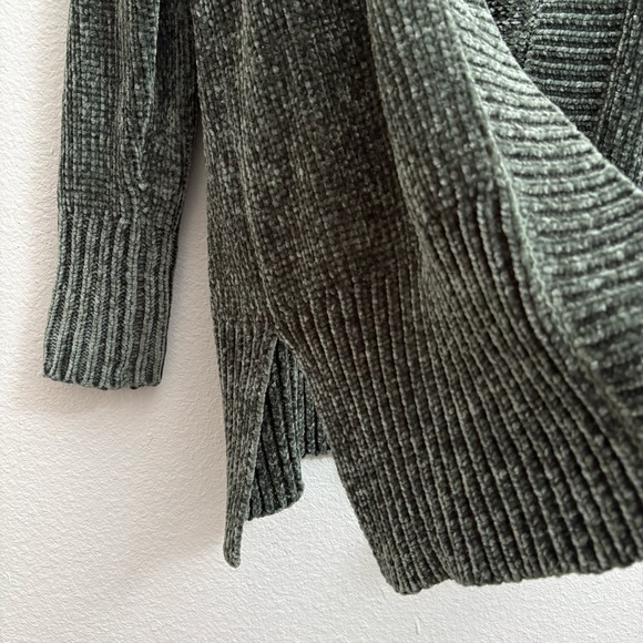 Velour Knit Style Women's Cardigan Sweater Dark Green size small - Picture 5 of 11